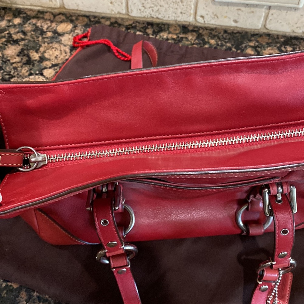 Beautiful red Coach handbag - Picture 6 of 7